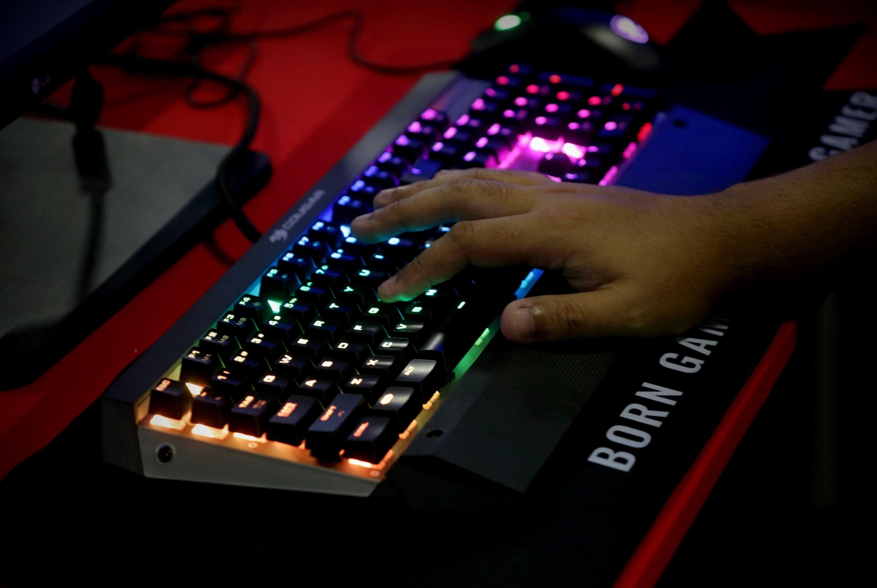 3. Técnicos de ingeniería de big data: Dedicado a la investigación de la recopilación de grandes datos, limpieza, análisis, gobierno, minería, etc., y uso, administración, mantenimiento y servicio.&nbsp;(Foto: EFE)