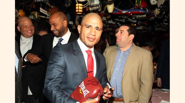 Miguel Cotto: Mayweather venció por decisión de los jueces, el 5 de mayo del 2012, al puertorriqueño Miguel Cotto, subiendo su marca a 43 combates invictos. Celebrity Net Worth estima que se llevó US$ 40 millones. (Foto: Getty)