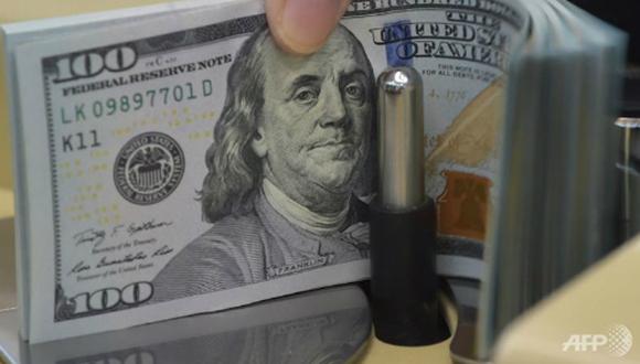 El dólar operaba al alza el viernes. (Foto: AFP)