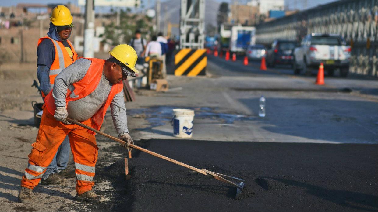 En 2018, el empleo formal en empresas de 10 a más trabajadores (excluyendo construcción) volvería a crecer pero a una tasa bastante por debajo de su promedio de los últimos 15 años de 3.6% (Foto: Andina).