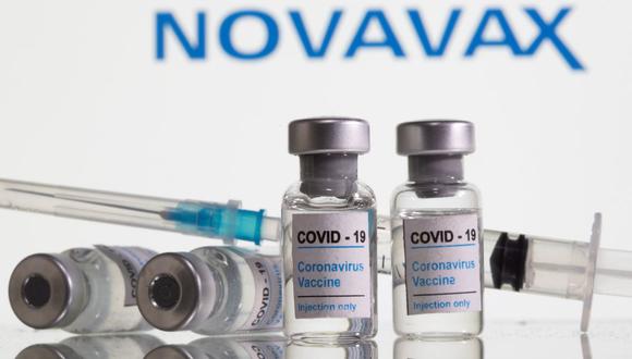 Aunque la vacuna candidata de Novavax aún no ha sido autorizada en ningún país, la empresa y el Serum Institute planean comenzar a entregar dosis en el tercer trimestre del 2021. (REUTERS/Dado Ruvic).