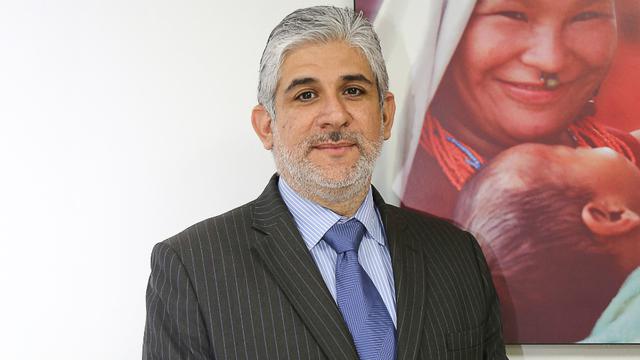 Alfredo Martín Luna Briceño es el viceministro de Interculturalidad, en reemplazo de Patricia Balbuena en la cartera de Cultura. Luna se ha especializado en el diseño y la puesta en marcha modelos de gestión basados en la planificación y formación de equi