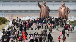 Corea del Norte frena sus amenazas para celebrar a su fundador