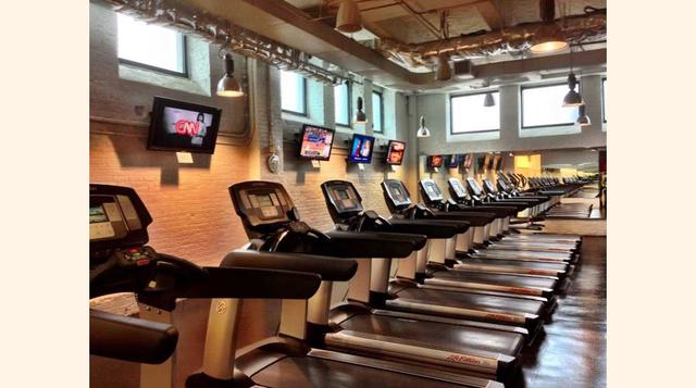 6. Ogilvy and Mather, una agencia de publicidad, ofrece un gimnasio para sus empleados.