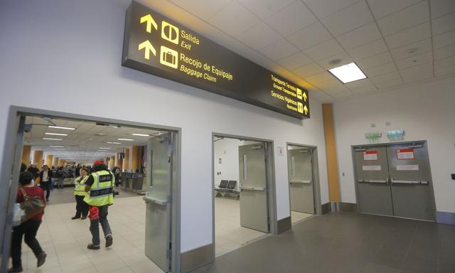 Foto 5 |  Transporte. Si regresas al Perú el domingo 22, deberás empadronarte en el punto de ingreso al que llegues (aeropuerto/estación/puerto). En ese lapso de tiempo no habrá circulación de transporte público o privado.  (Foto: USI)