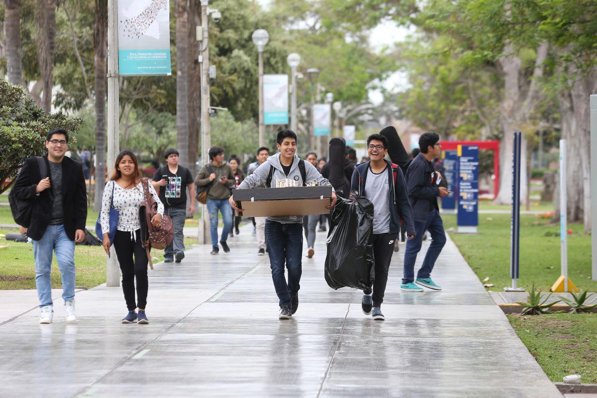 La PUCP decidió suspender clases hasta el 30 de marzo. (GEC)