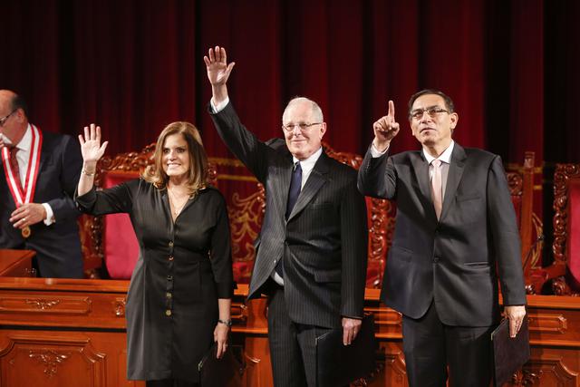 Foto 15: Regresó al escenario político antes de las elecciones generales del 2016. Fue parte de la fórmula presidencial de PPK junto con la ex ministra Mercedes Aráoz como tercera vicepresidenta.
