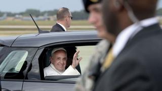 Papa Francisco pone en vitrina al Fiat 500L