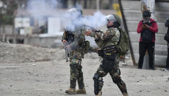 Comisión para supervisar reglamento sobre uso de la fuerza en las FF.AA. fue creado por el Ministerio de Defensa. (Foto de Diego Ramos / AFP)