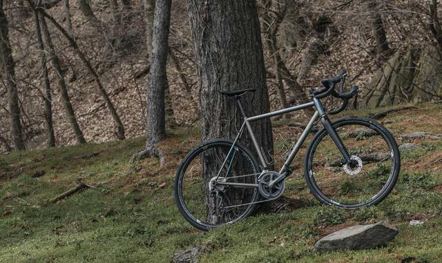 La Drifter es divertida porque, aunque la compañía la llame gravel bike, es excelente tan solo como bicicleta. Es multipropósito. Uno puede usarla para cualquier cosa. (Foto: Bloomberg)