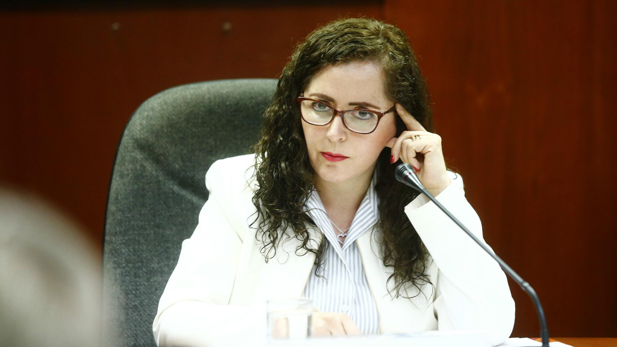 Rosa Bartra. El 26 de diciembre, después del indulto, Bartra dijo que "no podría hablar a título personal de qué es lo que va pasar en la relación entre los hermanos Fujimori". (Foto: USI)