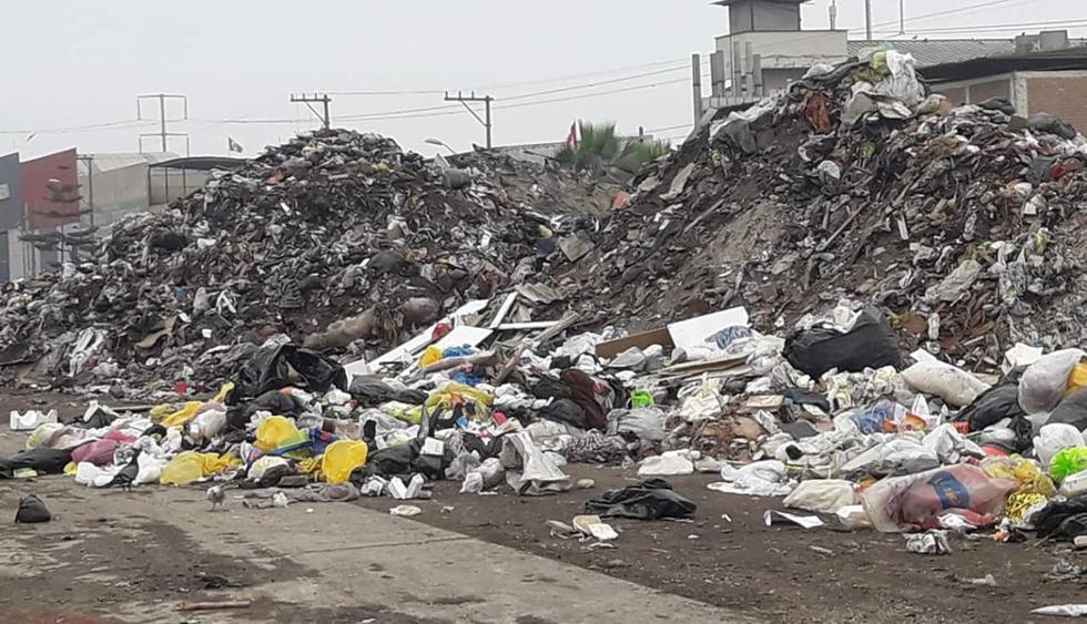 Defensoría del Pueblo denunció que vías de Lima Sur por donde se trasladan a deportistas lucen llenas de basura. (Difusión)
