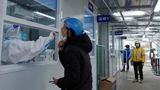 Shanghái se exaspera bajo el yugo del COVID cero que imponen las autoridades chinas