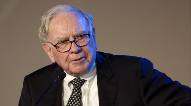 Warren Buffet: Pese a sus millones como director ejecutivo del poderoso holding Hathaway, que posee partes significativas de empresas como Coca-Cola y American Express, entre otras, siempre ha mostrado ideas que se ubican en la izquierda política de Estad