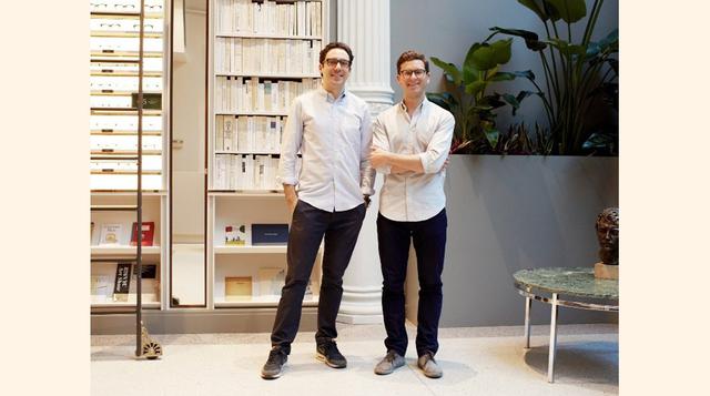 Los compañeros de clase de Wharton School of Business, Blumenthal, de 34 años, y Gilboa, de 33 años de la Universidad de Pensilvania, fundaron la marca de gafas de moda. (Foto: businessinsider)