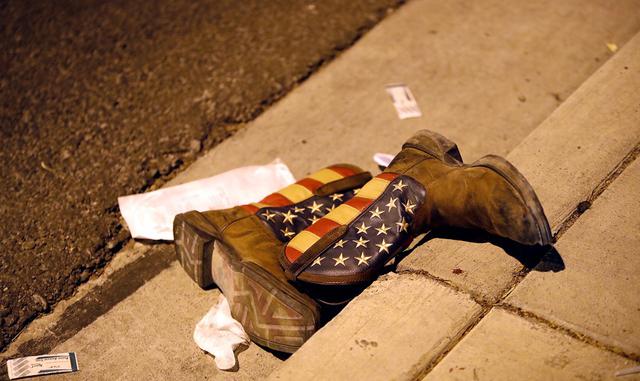 Foto 3 | Según la policía, el ataque perpetrado por Paddock dejó un saldo de por lo menos 50 personas muertas y unos 400 heridos. (Foto: Reuters)