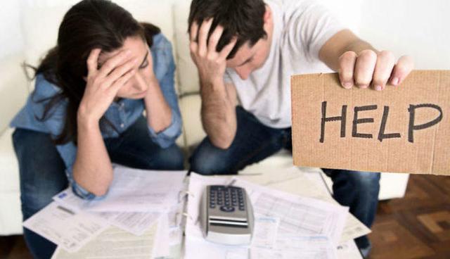 FOTO 12 | 12. Cómo y cuándo estarás libre de deudas
Ya sea que estés pagando el coche, la casa, la universidad o las tarjetas, debes de saber exactamente cuánto debes y cuándo saldrás de deudas. Además, si hubo algún tropiezo financiero y sientes que estás en un pozo sin fondo, debes saber que Hay formas de pagar menos por tus tarjetas y créditos personales. Afortunadamente te recordamos la Guía Para Salir de Deudas.