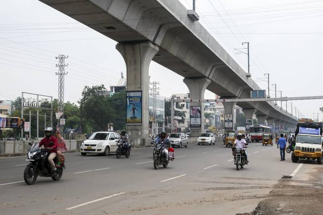 FOTO 20 | Metro de Hyderabad (India), cuando se complete, el de la ciudad india de Hyderabad será el mayor trazado de Metro elevado del mundo, con sus 72 kilómetros de recorrido a lo largo de tres corredores, estaciones en cada kilómetro y conectividad con otros medios de transporte público.