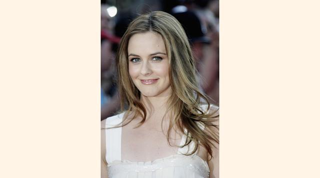 Alicia Silverstone. Si bien esta actriz se hizo famosa de joven por los vídeos musicales de Aerosmith y posteriormente por su participación en películas como “Despistados” (1995) y “Batman y Robin” (1997), sus actuaciones le merecieron un lugar en el Top 