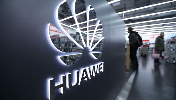 En julio, Huawei recibió 11,700 millones de dólares de Hong Kong (US$ 1,490 millones) de cinco bancos chinos, lo que marcó su primer financiamiento extraterritorial en el mercado de préstamos sin la ayuda de bancos internacionales.