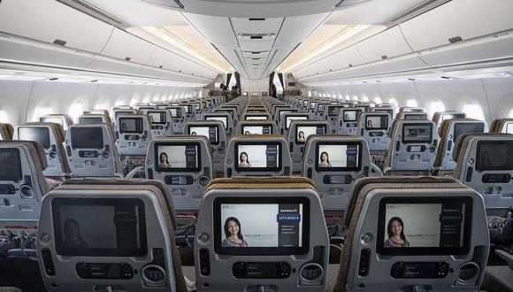 ¿Quiere saber qué es lo que realmente enfurece a los pasajeros? Pasar todo un vuelo con las rodillas presionadas contra el asiento frente a ellos.