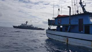 Armada chilena captura barco peruano en zona exclusiva de su mar