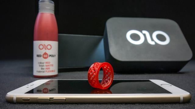 Hasta ahora existen disponibles cuatro materiales y cinco colores para estas resinas que son clave del desarrollo y que de hecho están orientadas a distintos segmentos (dental, ingeniería, negocios y marketing, etc.) aunque OLO asegura que se puede aprove