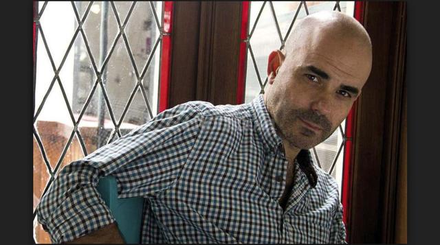 “La noche de la Usina”. Autor: Eduardo Sacheri es argentino. Es conocido por su novela “La pregunta de sus ojos”, que sirvió de base para la película ganadora del Oscar “El secreto de sus ojos”. También ha escrito Cuentos de fútbol.