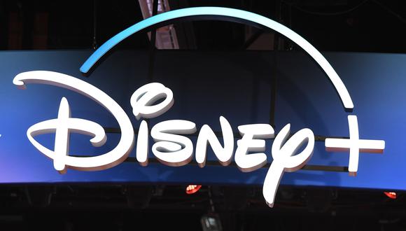 Disney+ está disponible desde el martes desde US$ 6.99 por mes, un precio muy inferior al del líder, Netflix, y ofrece un abultado catálogo que incluye las películas de “Star Wars”, Pixar y Marvel. (Foto: AFP)
