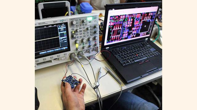 06.- Ingeniero Front End  Brecha salarial: : 9.7%