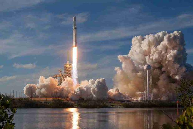Engineers in this profession may be involved in new orbital and sub-orbital technologies, so that in the near future a rocket can replace commercial flights.
