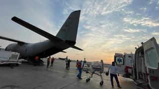 50 pacientes de 13 regiones afectados por bloqueos fueron trasladados vía aérea