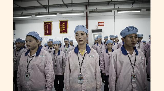 Para Tim Cook, el máximo responsable ejecutivo de Apple, el escrutinio es un desafío directo a la cuidadosamente armada cadena global de abastecimiento que él construyó como jefe de operaciones bajo el mando del desaparecido Steve Jobs. El fabricante de i