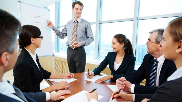 Trabaja en equipo: Los multimillonarios no hubiesen podido crear su fortuna sin un equipo de trabajo. Para hacer esa cantidad de dinero necesitas contar con un grupo de personas que se mantengan motivadas y que remen en tu misma dirección.  (Foto: Thinkst