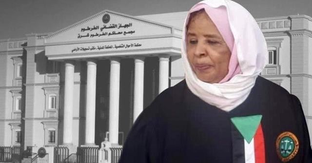 Foto 4 | Sudanesa es nombrada como la primera jefa del poder judicial
La jueza de la Corte Suprema, Nemat Abdullah Khair, fue nominada para dirigir el sistema jurídico del país, la primera mujer en hacerlo en la nación musulmana de África. (Foto: Twitter)