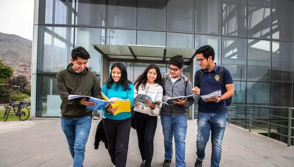 Universitarios podrían obtener título en cualquier universidad licenciada del país.