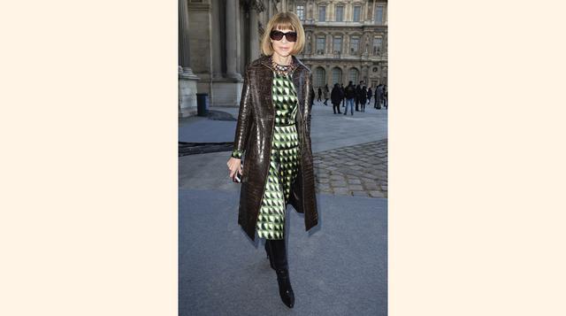 Algo que no estaría dispuesta Anna Wintour es a vestirse de negro de los pies a la cabeza.  (Foto: Getty)
