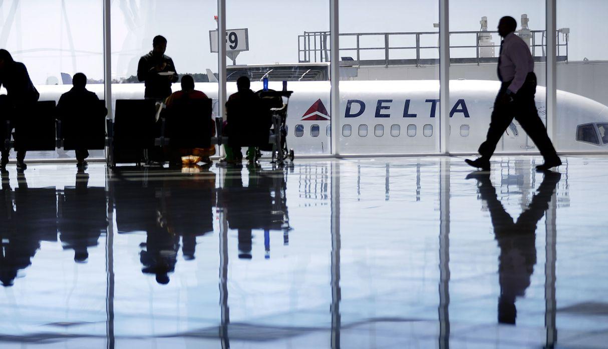 El anuncio de la aerolínea llega después de que numerosos países como Estados Unidos, Reino Unido y Francia recomendaran a sus ciudadanos que evitaran cualquier desplazamiento a China. (AP).