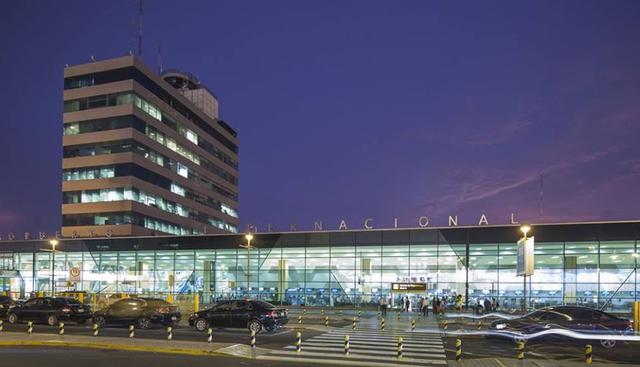 Aeropuerto Internacional Jorge Chávez (Perú) Cuenta con el servicio del Hotel ‘Ramada Costa del Sol’, centro comercial y Duty Free. Fue elegido en los World Airport Awards como el mejor de Sudamérica. (Facebook: Aeropuerto Internacional Jorge Chávez)