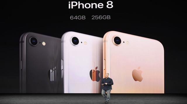 Foto 1 | Apple develó el martes tres nuevos modelos de IPhone, incluido el muy esperado “X”, que marca el décimo aniversario del producto insignia de la firma estadounidense. (Foto: Reuters)