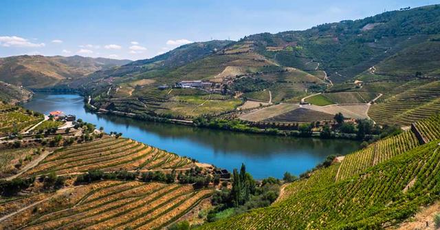 FOTO 3 | 8. Douro Valley, Portugal (Foto: iStock)