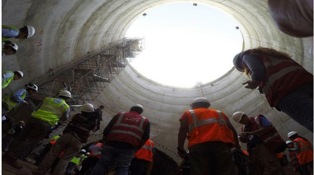 El ministro de Transportes y Comunicaciones, José Gallardo Ku –acompañado de Jessica Gonzales, directora ejecutiva de la Autoridad Autónoma del Sistema Eléctrico de Transporte Masivo de Lima y Callao (AATE) y Carmen Deulofeu, gerente general de la Socieda