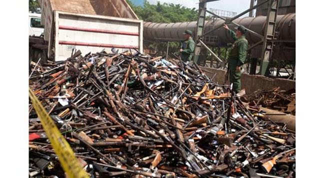 Barquisimeto, Venezuela. Homicidios: 601. Población: 1.293.693. Tasa de homicidios: 46.46. En la imagen: varias armas quedan apiladas previo a su destrucción en el marco de una iniciativa del gobierno para eliminar 34.509 armas de fuego confiscadas por la