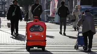 Japón lanza robots de entrega “humildes y adorables”