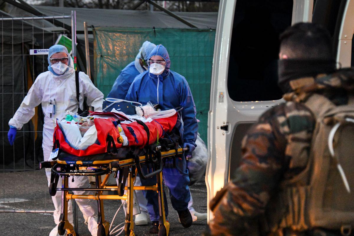 El nuevo coronavirus ha causado 30,000 muertos en el mundo, dos tercios de ellos en Europa. (Foto: AFP)