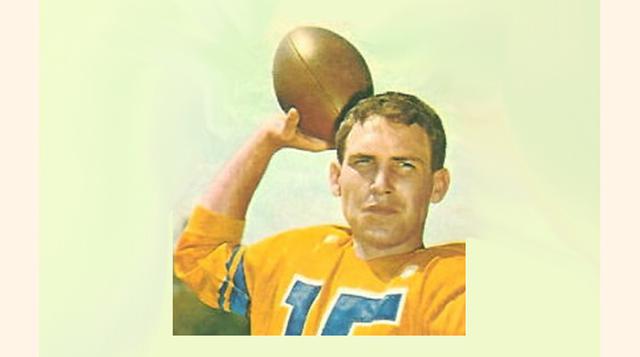 El ex futbolista profesional Frank Beall Ryan abandonó el juego cinco años después obtuvo un doctorado en matemáticas en la Universidad de Rice en 1965.