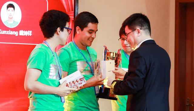 Carlos Ramírez, Luigi Castillo, Robert Gutiérrez ganaron el concurso. (Foto: UNMSM)
