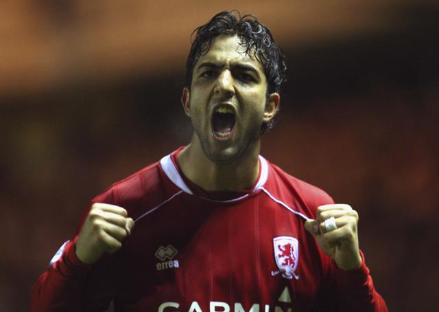 FOTO 15 | MIDO El poderoso delantero egipcio, que pasó por clubes como la Roma o el Celta de Vigo, era hijo de futbolista y además su padre también poseía una agencia de viajes, lo que hizo que la familia no pasara apuros económicos en ningún momento de la vida. (Foto: Getty)