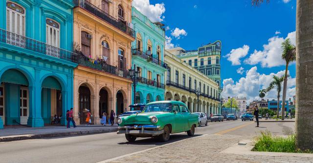 FOTO 3 | la Habana (Cuba), puesto 28 en el ranking.
“La Habana está atrapada en la deformación del tiempo de los años 50 con sus automóviles de fabricación estadounidense y la arquitectura colonial española. ¡No decepciona! (Foto: iStock)