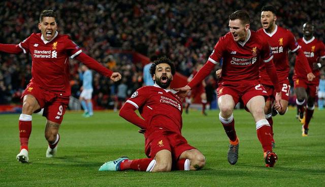 FOTO 24 |  Liverpool es vestido por New Balance.